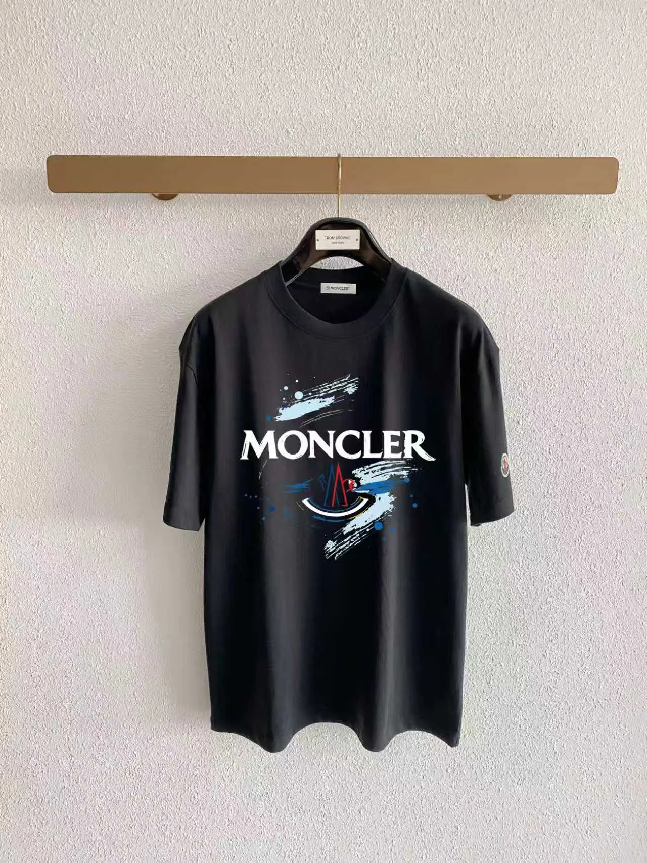 Moncle/ * ， New Arrival ， ， ， ， T Same Style。 :Black White Blue Gray Size:S（90-130 ） M（125-140 ） L（135-160 ） XL（160-180 ） XXL（180-210 ）